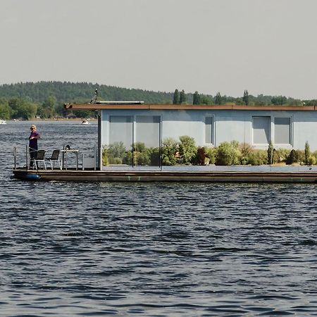فندق Feststehendes Hausboot Kolonie Zern المظهر الخارجي الصورة