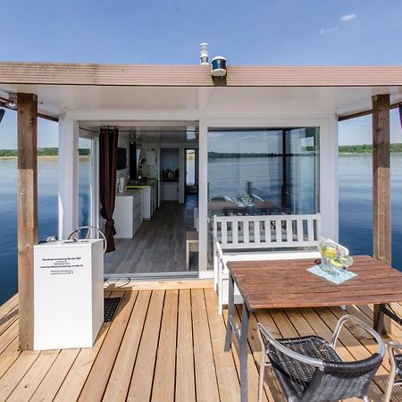 فندق Feststehendes Hausboot Kolonie Zern المظهر الخارجي الصورة